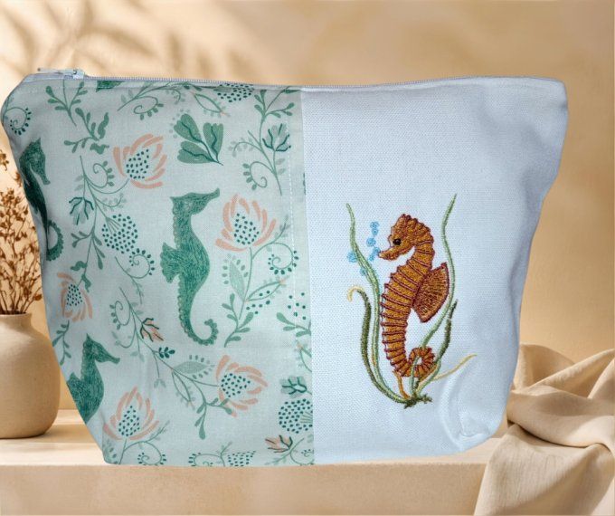 Trousse L'Atelier d'Eleatine Multi Usage Souple avec Broderie Élégante