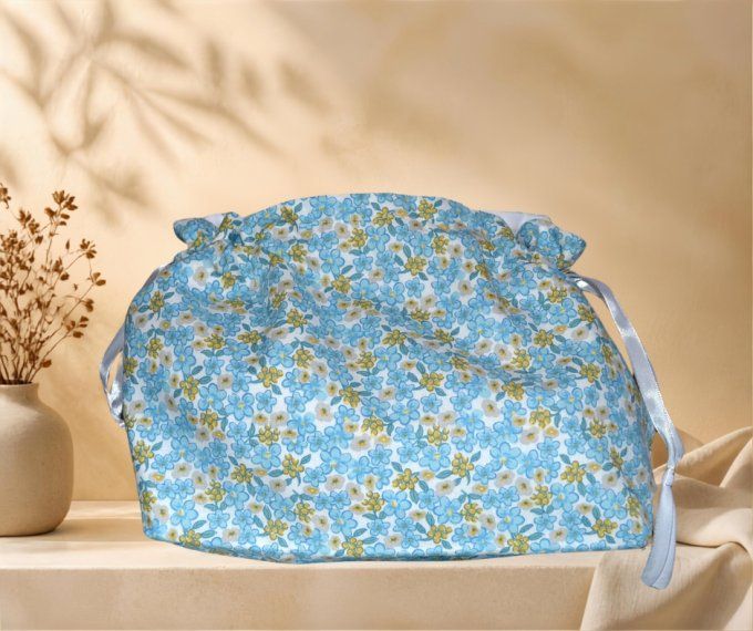 Pochon brodé - sac de voyage lingerie 