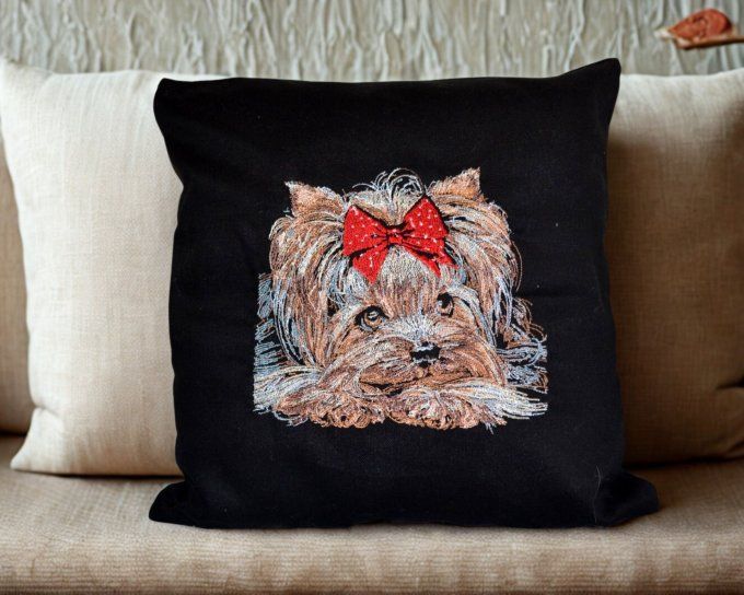 COUSSIN Brodé YORK 40 cm x 38 cm déhoussable