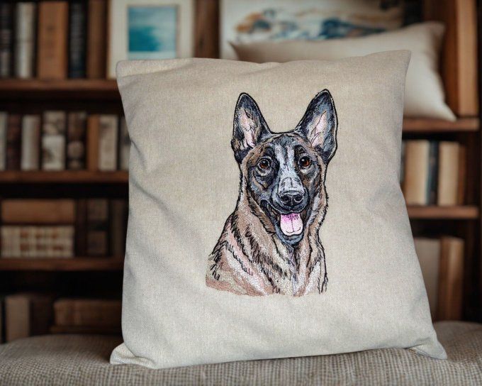 COUSSIN décoratif brodé chien 40 cm x 37 cm déhoussable