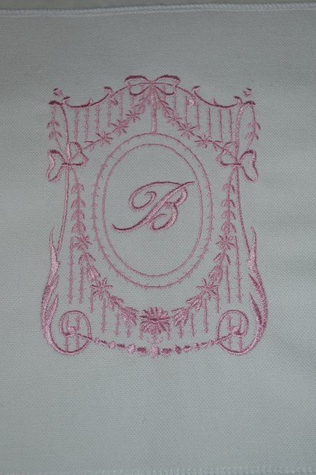 Lettre B dans médaillon 