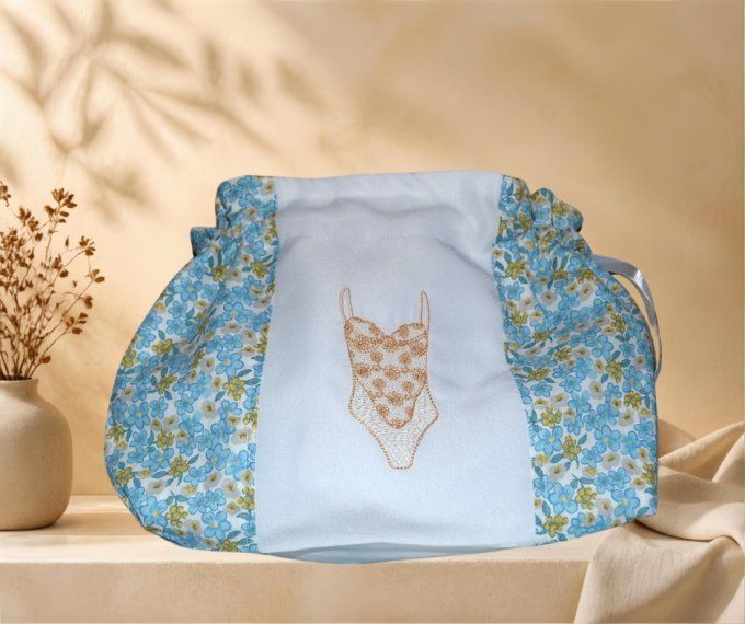 Pochon brodé - sac de voyage lingerie 