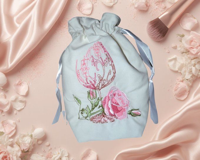 POCHON brodé pour petit cadeau mariage ou dragées 