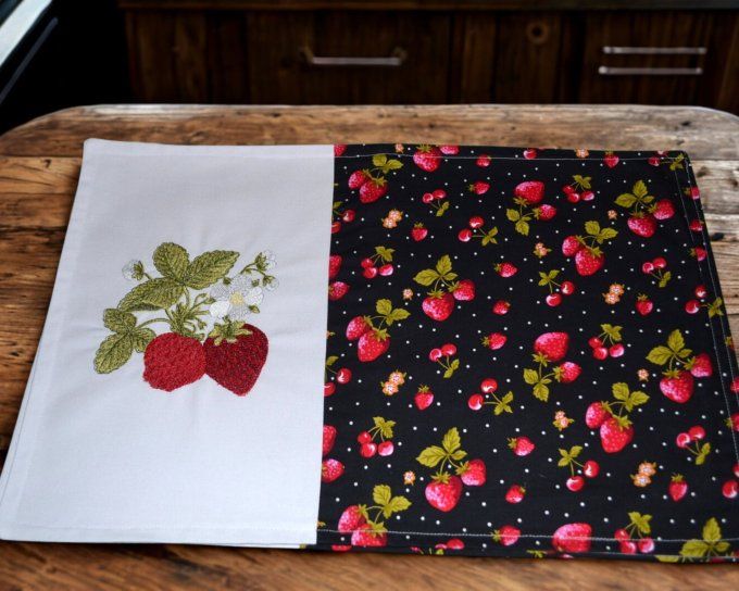 duo Sets de table brodés 